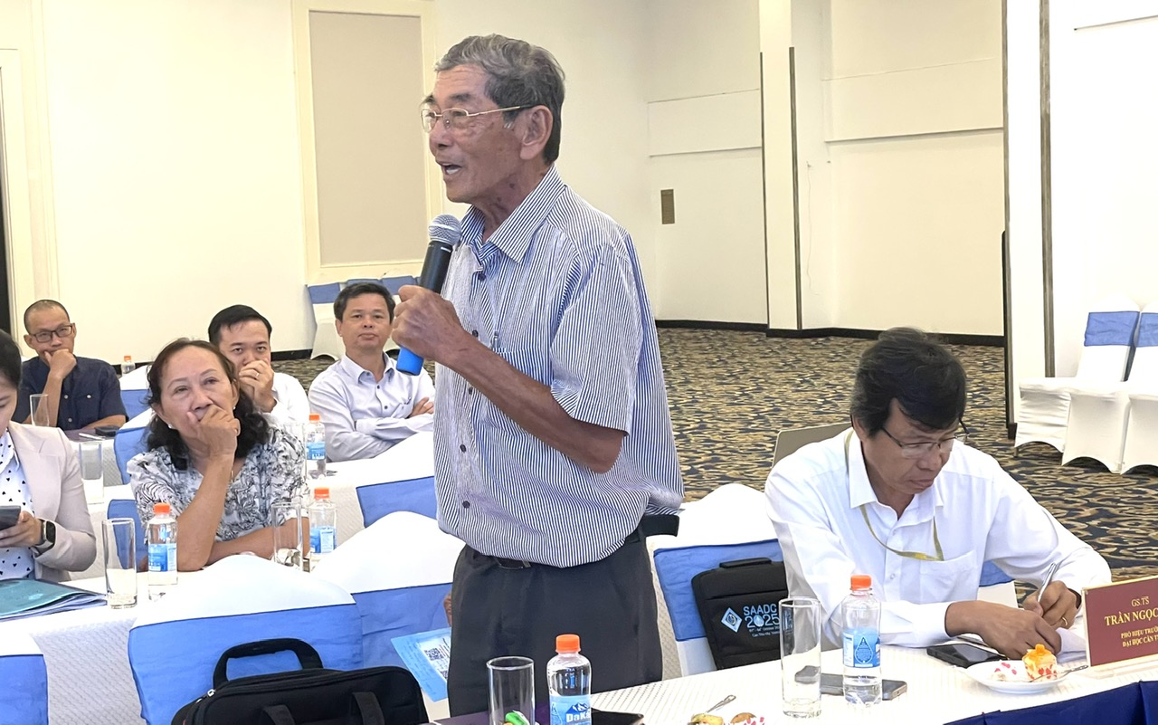 &Ocirc;ng Hồ Quang Cua t&aacute;c gi&aacute; l&uacute;a ST25-Gạo ngon nhất thế giới băn khoăn chia sẻ về sở hữu tr&iacute; tuệ v&agrave; tr&ecirc;n thị trường c&ograve;n nhiều gạo ST 25 