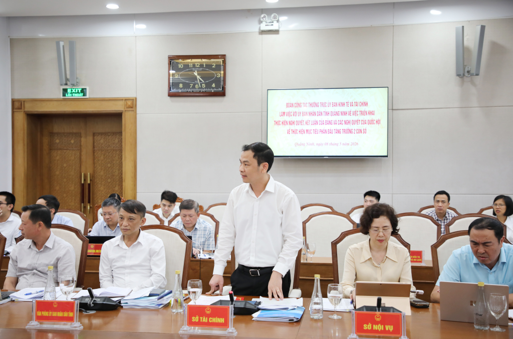 Ông Phạm Hồng Biên, Giám đốc Sở Tài chính Quảng Ninh phát biểu tại buổi làm việc Ông Phạm Hồng Biên, Giám đốc Sở Tài chính Quảng Ninh phát biểu tại buổi làm việc