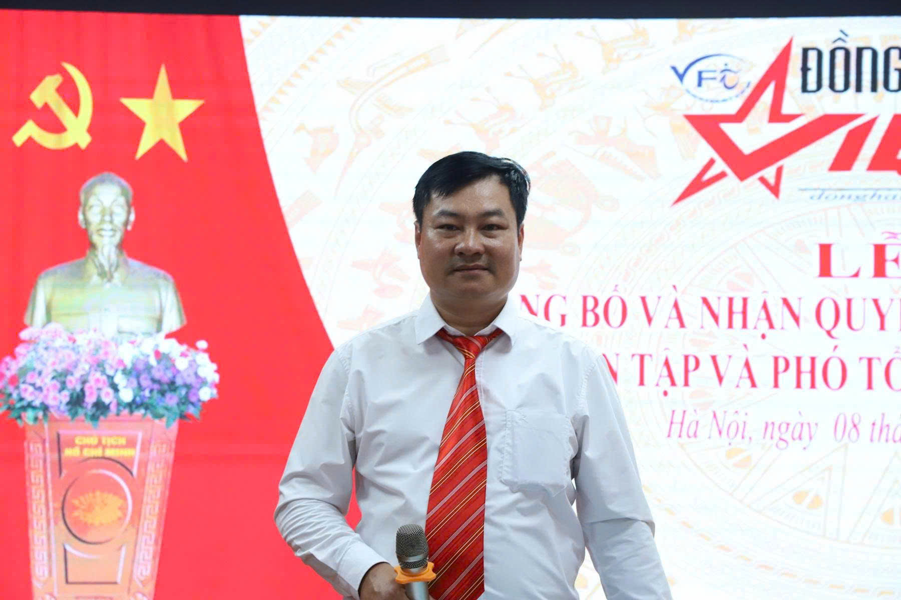 T&acirc;n Tổng Bi&ecirc;n tập Nguyễn Hồng Th&aacute;i ph&aacute;t biểu nhận nhiệm vụ