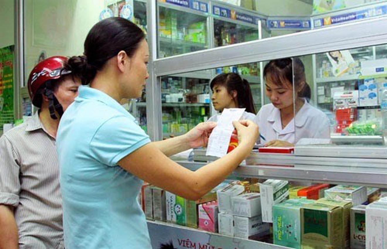 Từ 15/5, b&aacute;n thuốc kh&ocirc;ng theo đơn b&aacute;c sĩ c&oacute; thể bị phạt tới 20 triệu đồng (Ảnh minh hoạ)