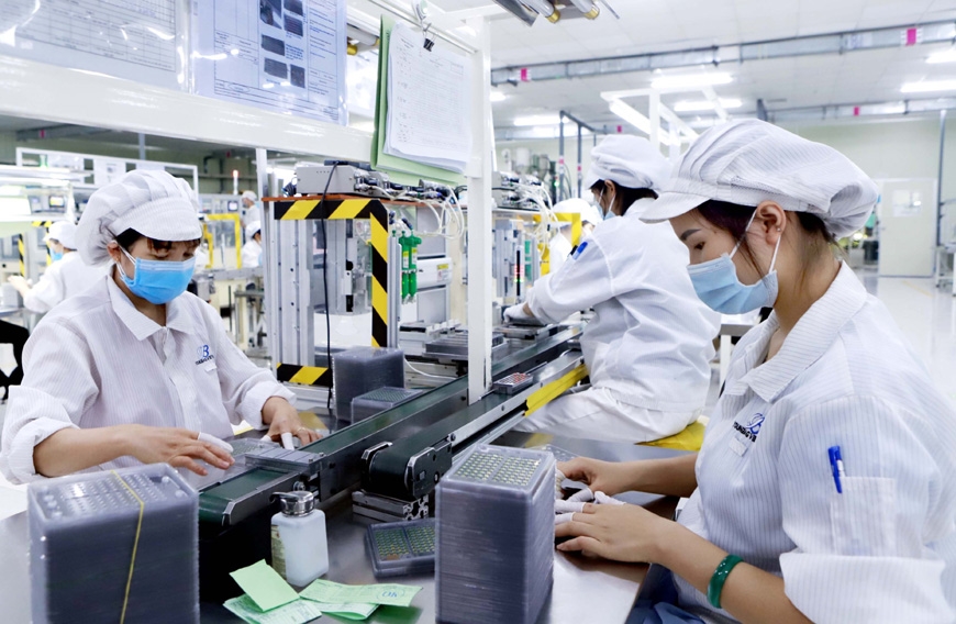 Hỗ trợ doanh nghiệp nhỏ v&agrave; vừa ứng dụng khoa học c&ocirc;ng nghệ, tự động h&oacute;a. Ảnh TTXVN