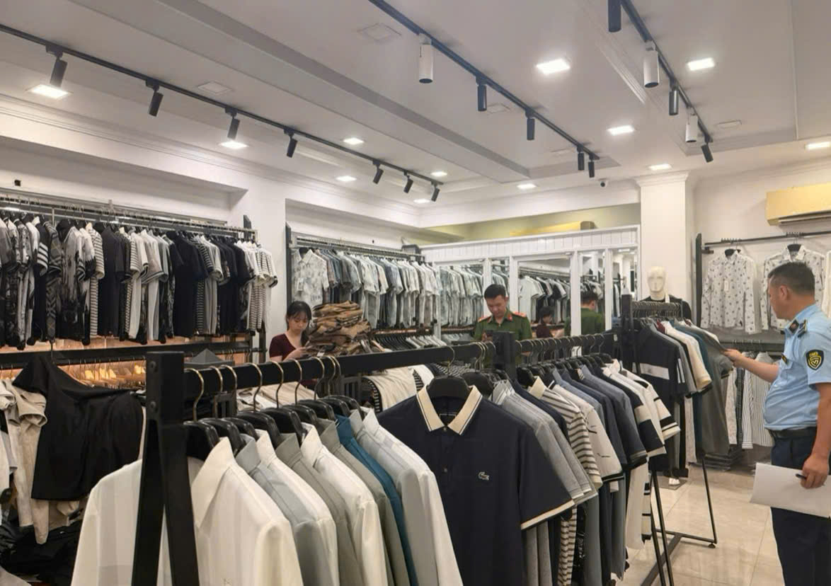 Hà Nội xử lý hơn 2.000 vụ vi phạm thị trường sau 4 tháng đầu năm 2026
