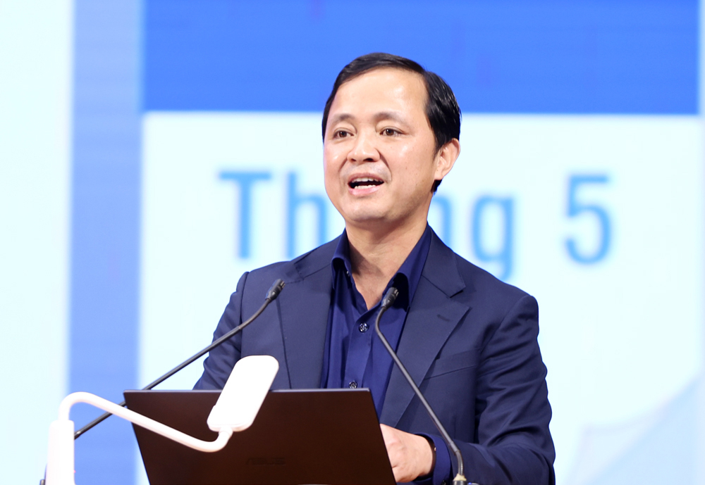 Đồng chí Nguyễn Xuân Trường, Phó Trưởng Ban Nội chính Trung ương truyền đạt nội dung 2 chuyên đề. Đồng chí Nguyễn Xuân Trường, Phó Trưởng Ban Nội chính Trung ương truyền đạt nội dung 2 chuyên đề.