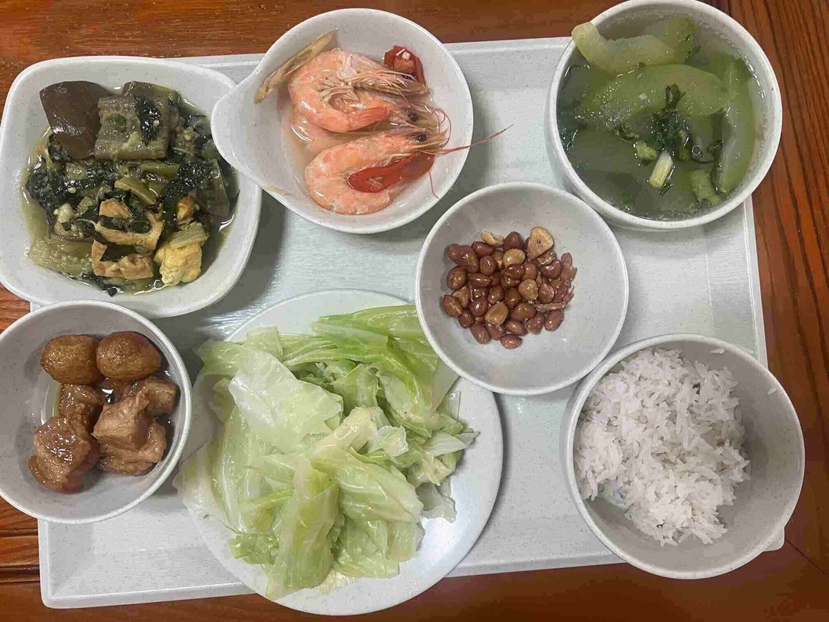 Giảm cân hiệu quả nhờ thay đổi thứ tự ăn và ưu tiên protein