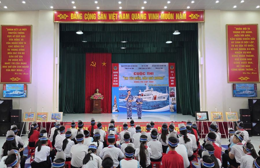 V&ograve;ng chung kết Cuộc thi &ldquo;Em y&ecirc;u biển, đảo qu&ecirc; hương&rdquo; tại H&agrave; Tĩnh
