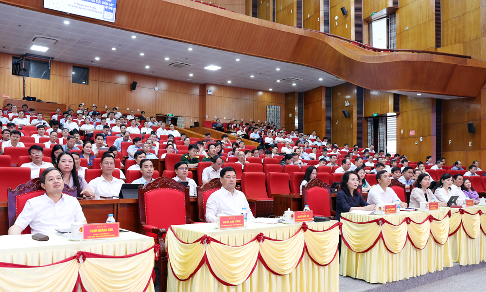 Các đại biểu dự hội nghị. Các đại biểu dự hội nghị.