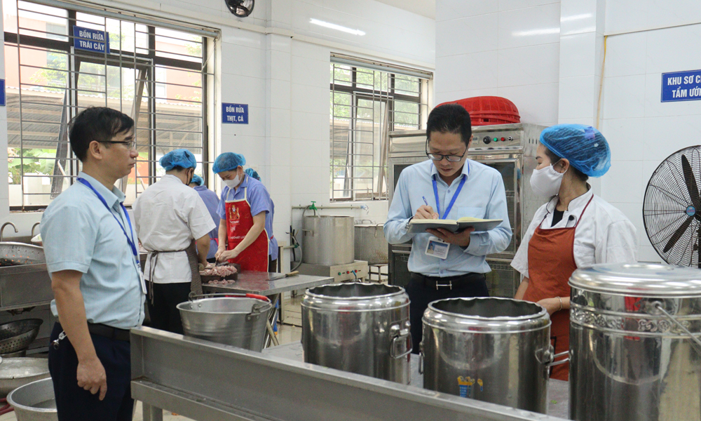 Bắc Ninh: Xử phạt 179 triệu đồng đối với 9 bếp ăn tập thể vi phạm an toàn thực phẩm