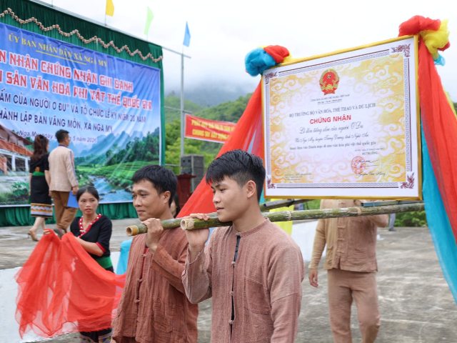 Nghi lễ đón tiếng sấm của người Ơ Đu được công nhận Di sản văn hóa phi vật thể quốc gia. Nghi lễ đón tiếng sấm của người Ơ Đu được công nhận Di sản văn hóa phi vật thể quốc gia.