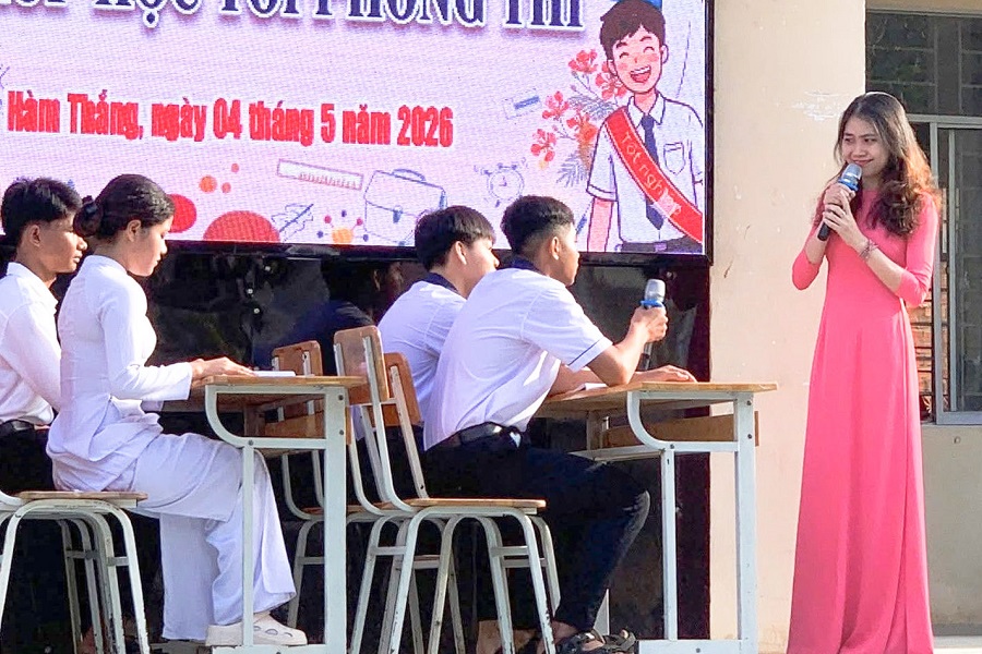 Trường Phổ th&ocirc;ng D&acirc;n tộc nội tr&uacute; ở phường H&agrave;m Thắng tổ chức chương tr&igrave;nh ngoại kh&oacute;a