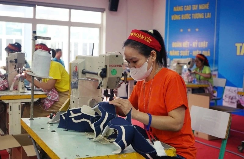 Sôi nổi hội thi tay nghề giỏi trong công nhân lao động tại Công ty TNHH Giầy Sunjade Việt Nam