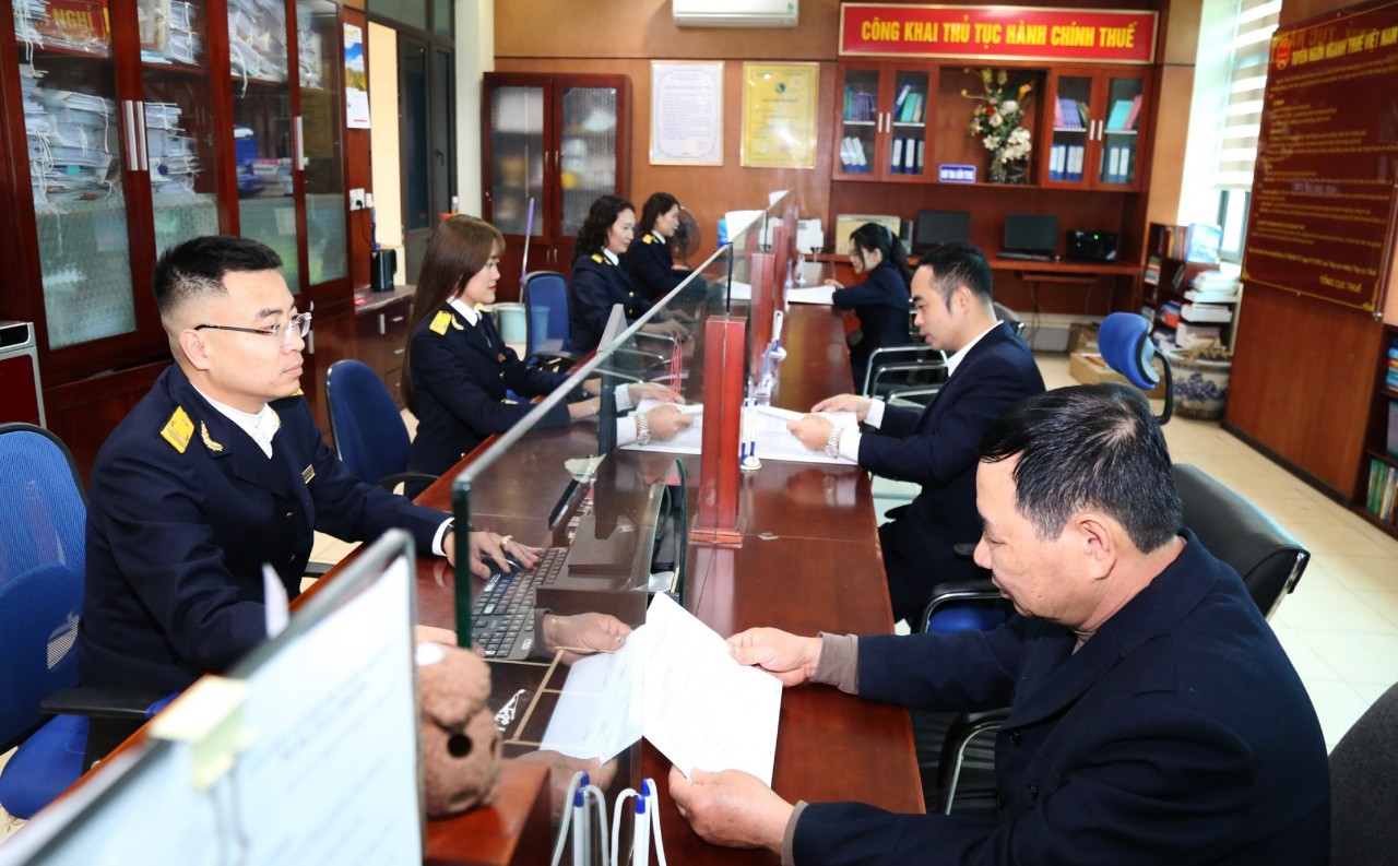 Hoạt động nghiệp vụ của công chức Thuế tỉnh Lào Cai. Ảnh: KT Hoạt động nghiệp vụ của công chức Thuế tỉnh Lào Cai. Ảnh: KT