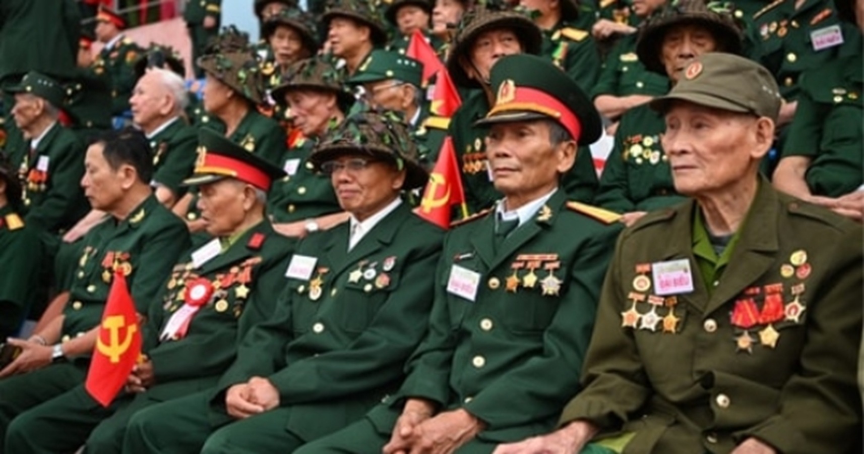 Theo dự thảo th&ocirc;ng tư mới của Bộ Y tế, danh mục đi k&egrave;m dự thảo cho thấy c&oacute; 34 trường hợp bệnh hiểm ngh&egrave;o l&agrave;m cơ sở để thực hiện chế độ, ch&iacute;nh s&aacute;ch đối với sĩ quan qu&acirc;n đội nghỉ hưu