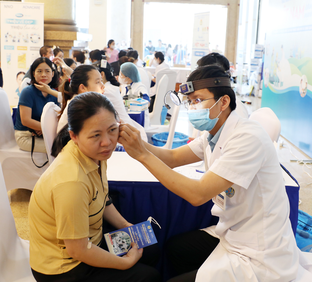 Khám sức khỏe miễn phí cho 3 nghìn công nhân Bắc Ninh