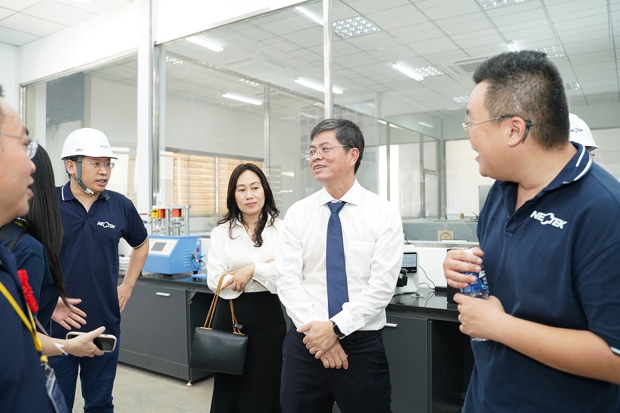 Phó Chủ tịch UBND tỉnh Nguyễn Hồng Hải tham quan Dự án nhà máy Neotek Việt Nam Phó Chủ tịch UBND tỉnh Nguyễn Hồng Hải tham quan Dự án nhà máy Neotek Việt Nam