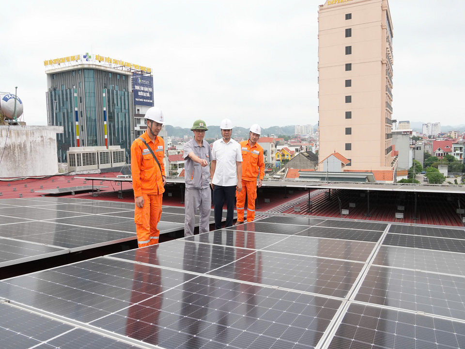 Công ty Điện lực Lạng Sơn: Thúc đẩy phát triển điện mặt trời mái nhà tự sản xuất, tự tiêu thụ
