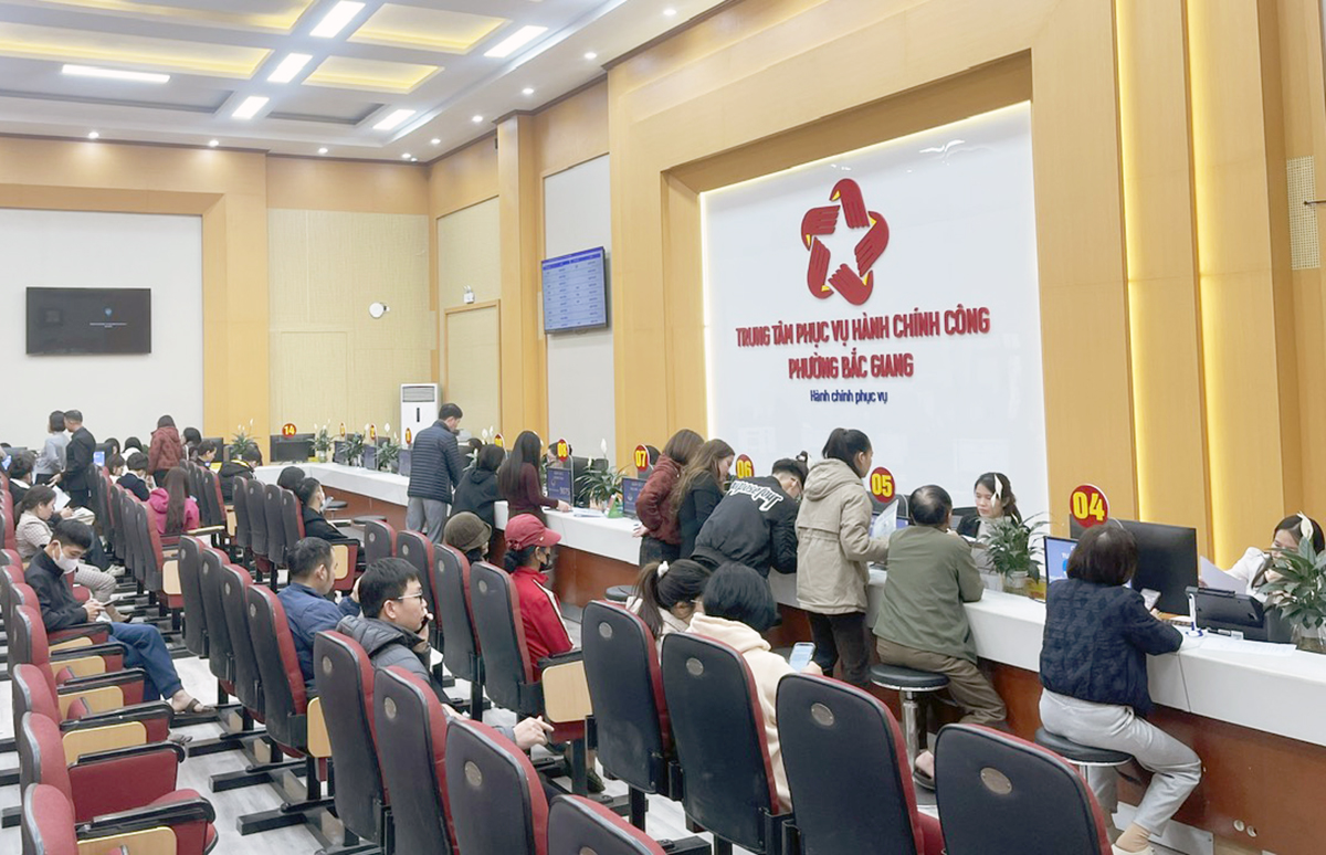 Giải quyết thủ tục h&agrave;nh ch&iacute;nh cho người d&acirc;n tại Trung t&acirc;m Phục vụ h&agrave;nh ch&iacute;nh c&ocirc;ng phường Bắc Giang, tỉnh Bắc Ninh