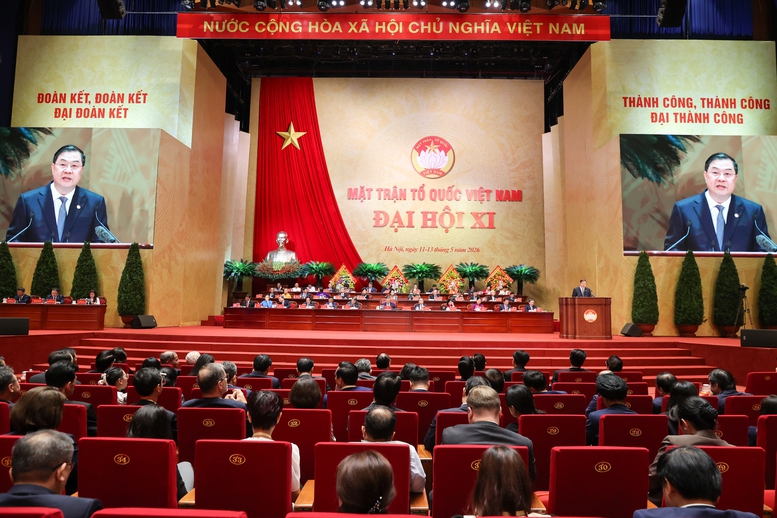 Phó Thủ tướng Thường trực Phạm Gia Túc khẳng định, trong thành công chung của cả nước có sự đóng góp tích cực, quan trọng từ công tác phối hợp chặt chẽ, ngày càng hiệu quả, thực chất giữa Chính phủ và Ủy ban Trung ương Mặt trận Tổ quốc Việt Nam - Ảnh: VGP/Nhật Bắc Phó Thủ tướng Thường trực Phạm Gia Túc khẳng định, trong thành công chung của cả nước có sự đóng góp tích cực, quan trọng từ công tác phối hợp chặt chẽ, ngày càng hiệu quả, thực chất giữa Chính phủ và Ủy ban Trung ương Mặt trận Tổ quốc Việt Nam - Ảnh: VGP/Nhật Bắc
