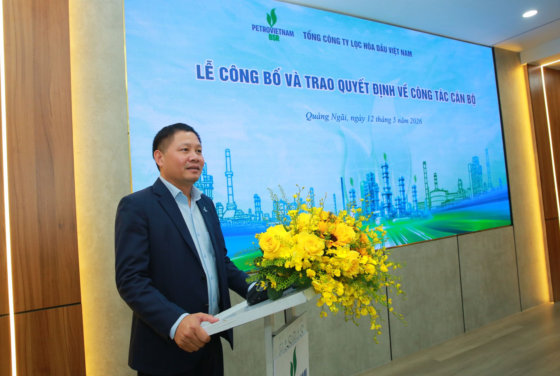 Chủ tịch HĐQT BSR B&ugrave;i Ngọc Dương ph&aacute;t biểu giao nhiệm vụ