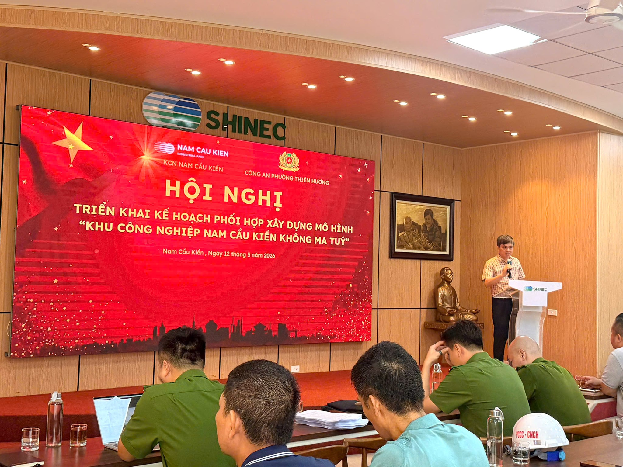 Tuyên truyền chuyên đề về phòng, chống ma túy cho cán bộ, công nhân viên tại Khu công nghiệp Nam Cầu Kiền