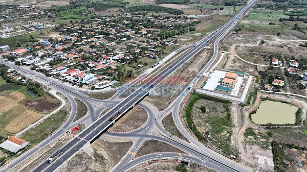 DA Cao tốc Nha Trang- V&acirc;n Phong đ&atilde; đi v&agrave;o hoạt động
