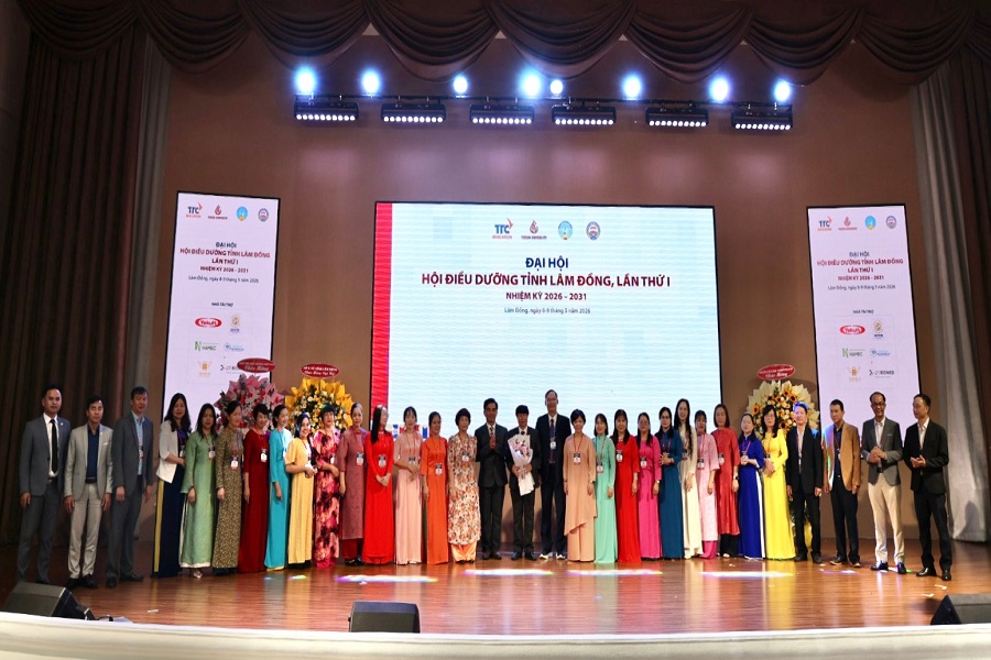 Ban Chấp h&agrave;nh Hội Điều dưỡng tỉnh L&acirc;m Đồng nhiệm kỳ 2026 - 2031 ra mắt đại hội. TTƯT. Ths. Trần Ngọc Trung giữ chức Chủ tịch Hội Điều dưỡng tỉnh L&acirc;m Đồng nhiệm kỳ 2026 - 2031. Đại hội hiệp thương 9 Ph&oacute; Chủ tịch hội.