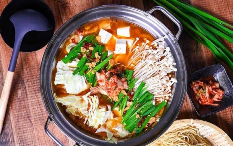 Lẩu Thái chay: Hành trình từ xứ chùa Vàng đến mâm cơm thanh tịnh