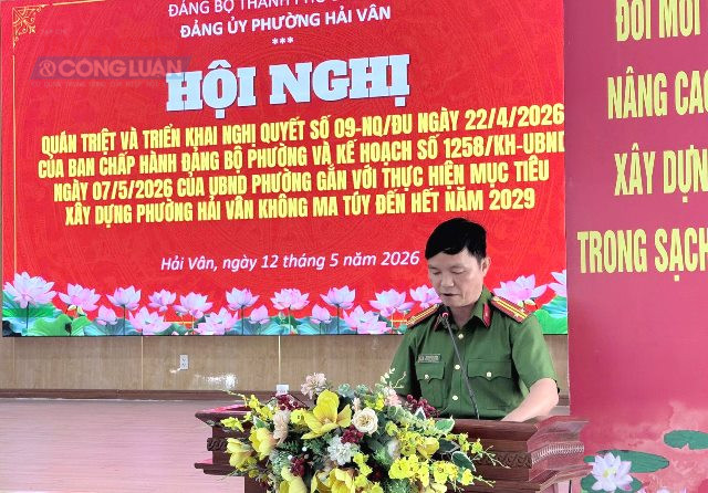 Trung tá Vương Đình Tuân- Phó trưởng công an phường Hải Vân. Trung tá Vương Đình Tuân- Phó trưởng công an phường Hải Vân.