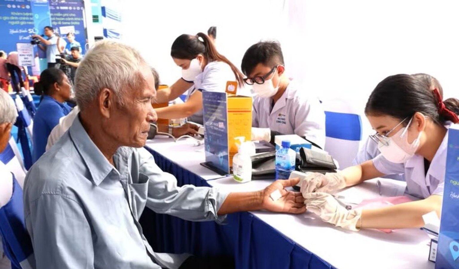 Bộ Y tế ban hành hướng dẫn khám sức khỏe định kỳ miễn phí cho người dân từ năm 2026