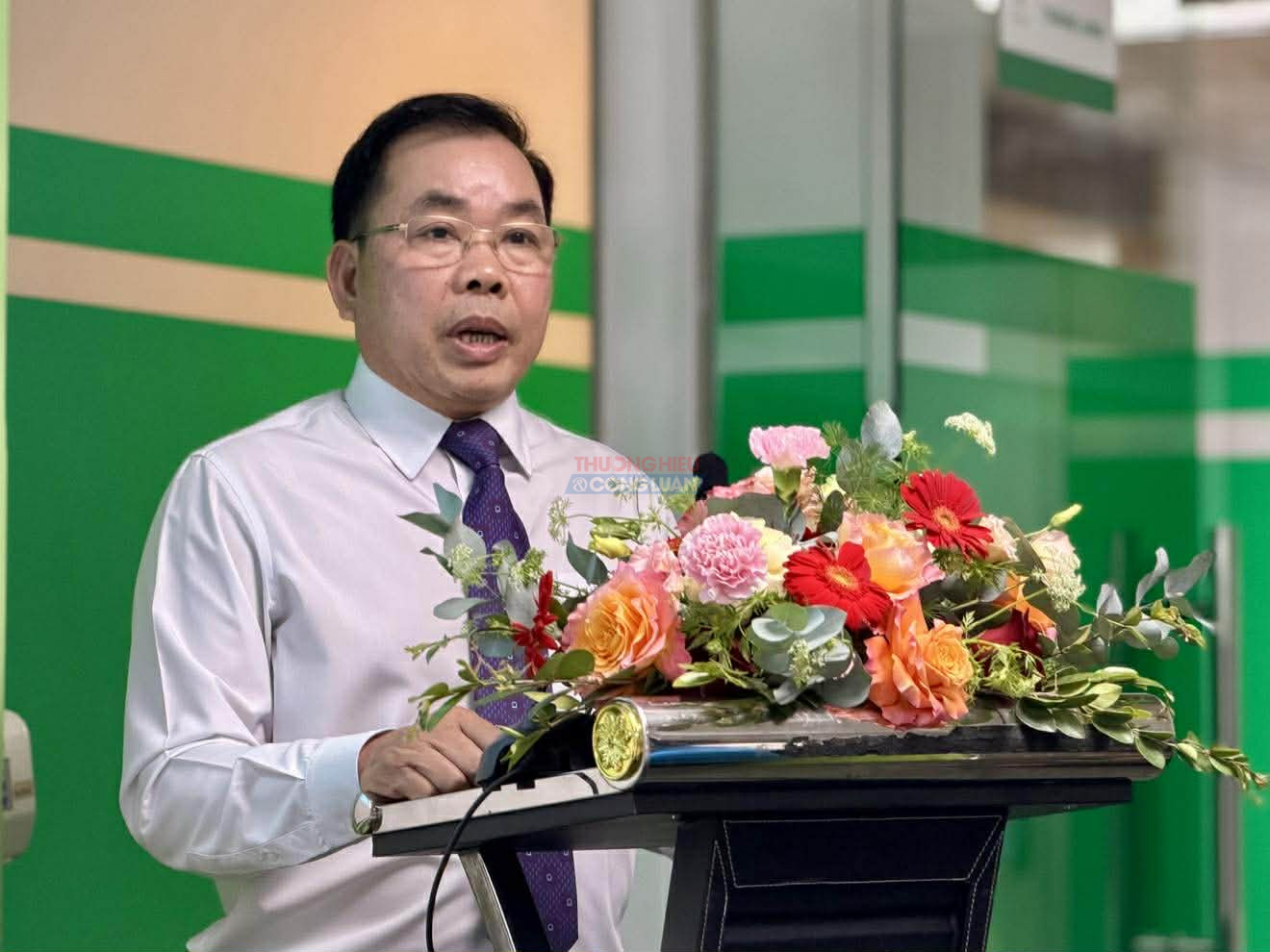 &Ocirc;ng Nguyễn Quang Hu&acirc;n, B&iacute; thư Đảng bộ, Chủ tịch HĐQT Halcom Việt Nam ph&aacute;t biểu tại Hội nghị