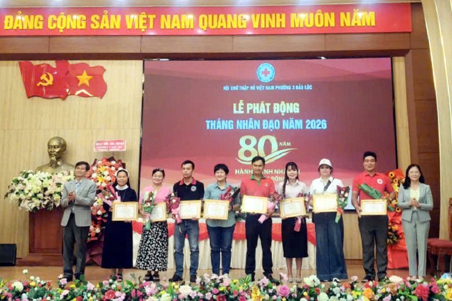 Phường 3 Bảo Lộc tri ân các nhà tài trợ cho chương trình Phường 3 Bảo Lộc tri ân các nhà tài trợ cho chương trình