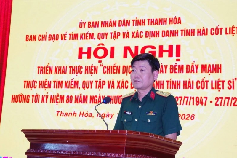 Đại t&aacute; Nguyễn Xu&acirc;n To&agrave;n, Ph&oacute; Ch&iacute;nh ủy Bộ CHQS tỉnh triển khai &ldquo;Chiến dịch 500 ng&agrave;y đ&ecirc;m đẩy mạnh thực hiện t&igrave;m kiếm, quy tập v&agrave; x&aacute;c định danh t&iacute;nh h&agrave;i cốt liệt sĩ&rdquo;.