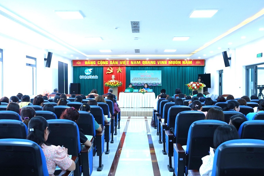Quang cảnh Hội nghị sơ kết Đề án “Hỗ trợ hợp tác xã do phụ nữ tham gia quản lý và tạo việc làm cho lao động nữ đến năm 2030”. Quang cảnh Hội nghị sơ kết Đề án “Hỗ trợ hợp tác xã do phụ nữ tham gia quản lý và tạo việc làm cho lao động nữ đến năm 2030”.