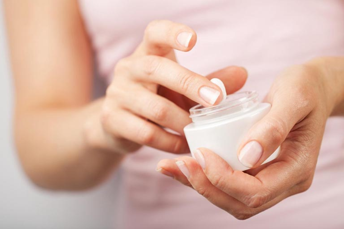 Chăm sóc da đúng cách giúp bảo vệ hàng rào da và hạn chế kích hoạt vảy nến Chăm sóc da đúng cách giúp bảo vệ hàng rào da và hạn chế kích hoạt vảy nến