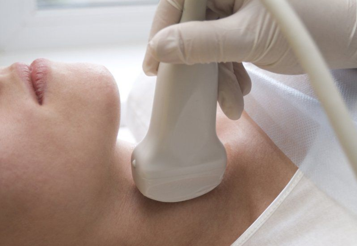 Đốt sóng cao tần giúp thu nhỏ bướu nhưng chi phí cao Đốt sóng cao tần giúp thu nhỏ bướu nhưng chi phí cao