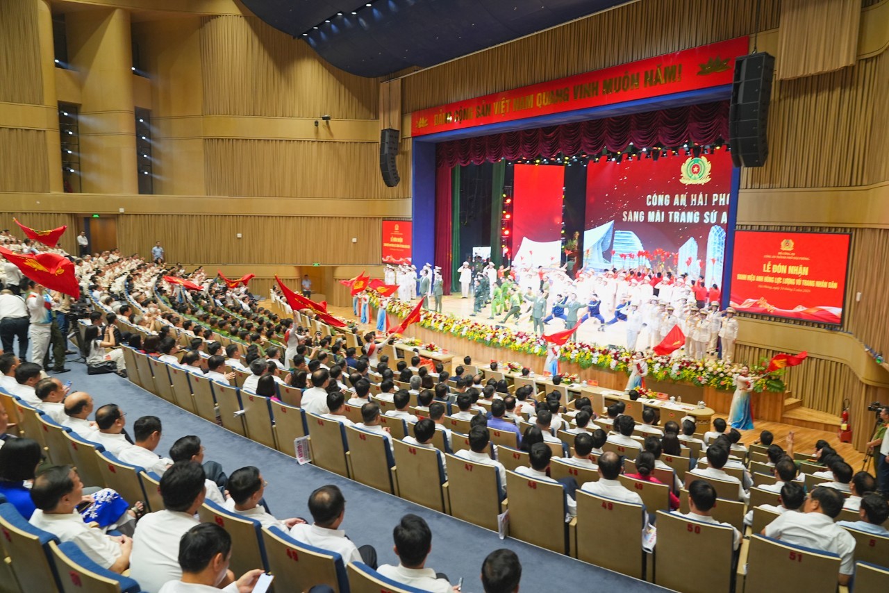 Quang cảnh buổi lễ. Quang cảnh buổi lễ.