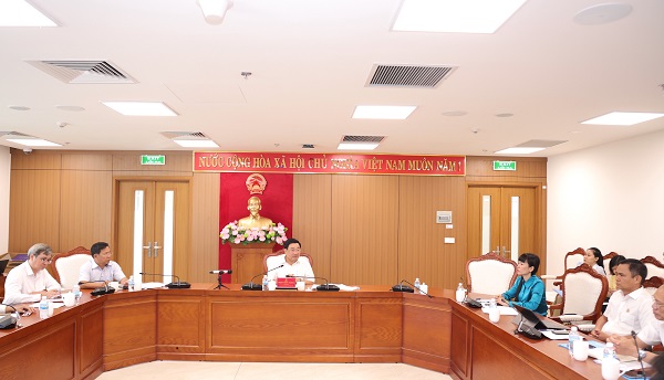 Ph&oacute; Chủ tịch UBND tỉnh Kh&aacute;nh H&ograve;a Trịnh Minh Ho&agrave;ng ph&aacute;t biểu kết luận