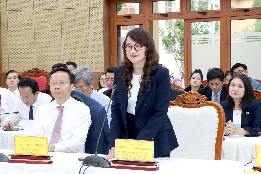 GS.TS. Nguyễn Thị Thanh Mai - Ủy viên Ban Chấp hành Trung ương Đảng, Giám đốc Đại học Quốc gia Thành phố Hồ Chí Minh phát biểu tại lễ ký kết GS.TS. Nguyễn Thị Thanh Mai - Ủy viên Ban Chấp hành Trung ương Đảng, Giám đốc Đại học Quốc gia Thành phố Hồ Chí Minh phát biểu tại lễ ký kết