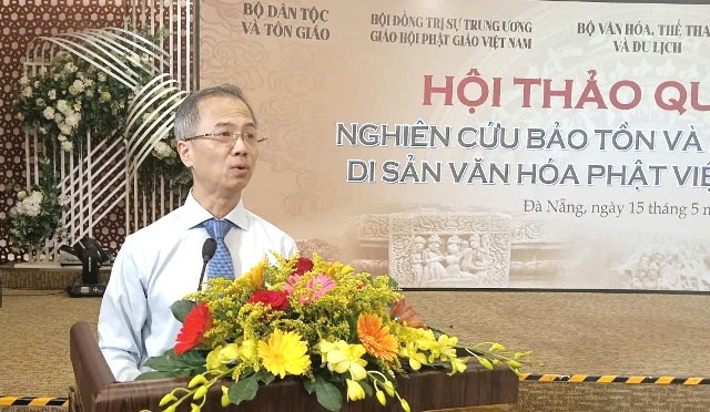 TS. Đặng Xu&acirc;n Thanh, Ph&oacute; Chủ tịch Viện H&agrave;n l&acirc;m Khoa học x&atilde; hội Việt Nam b&aacute;o c&aacute;o đề dẫn Hội thảo.