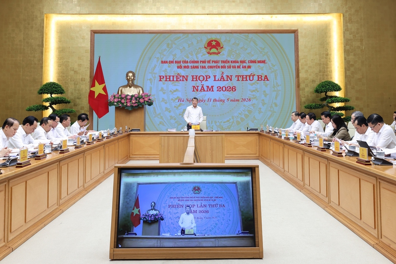 Thủ tướng Ch&iacute;nh phủ L&ecirc; Minh Hưng chủ tr&igrave; Phi&ecirc;n họp Ban Chỉ đạo về ph&aacute;t triển khoa học c&ocirc;ng nghệ, đổi mới s&aacute;ng tạo, chuyển đổi số v&agrave; Đề &aacute;n 06