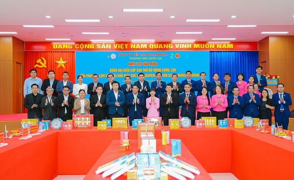 Khánh Hòa: Đoàn đại biểu cao cấp thủ đô Viêng Chăn (Lào) tham quan nhà máy Chê biến nguyên liệu Yến sào SANVINEST