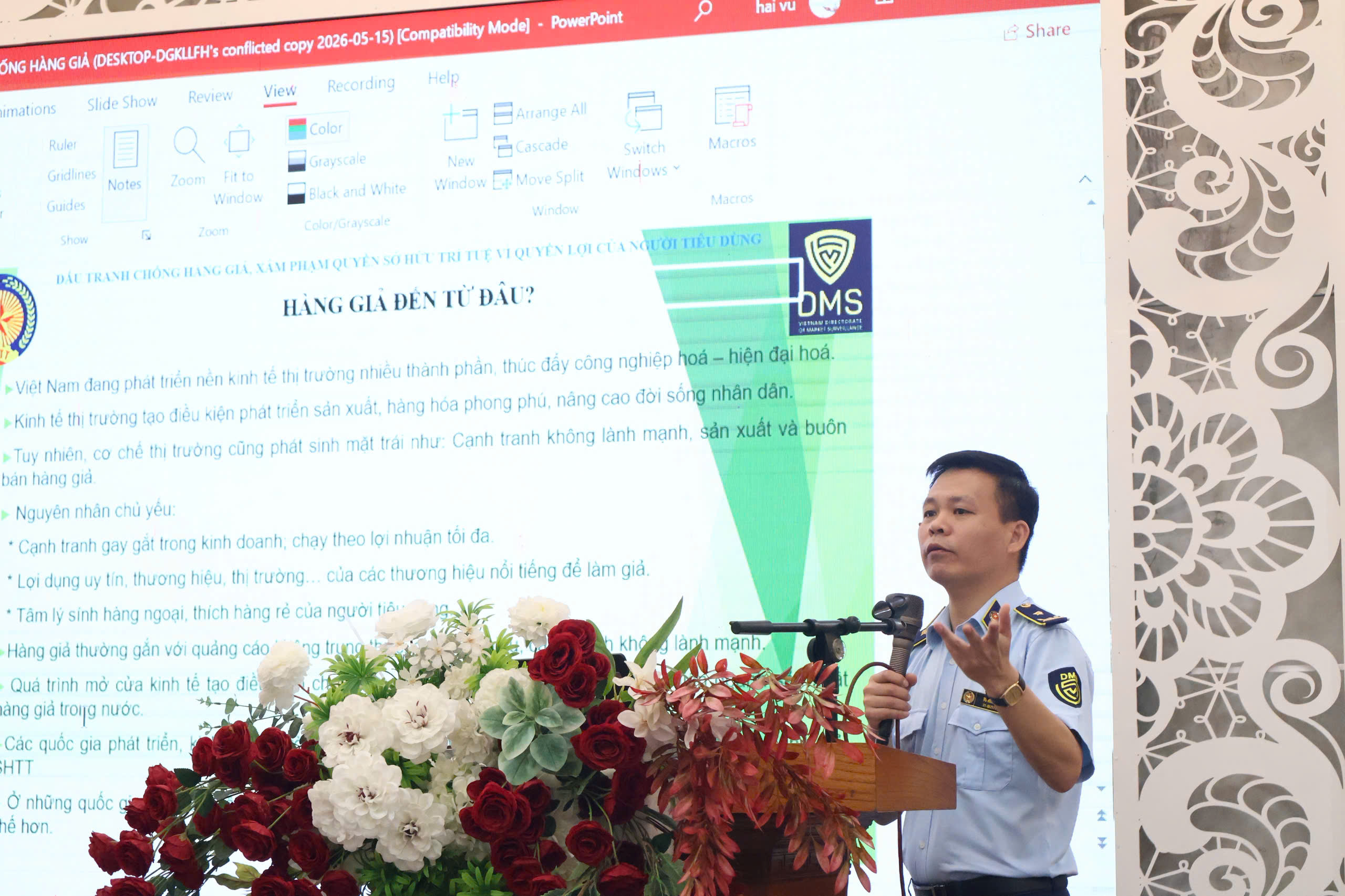 &Ocirc;ng Vũ Minh Hải, Ph&oacute; Đội trưởng Đội Quản l&yacute; thị trường số 9 chia sẻ nội dung thực tiễn về c&ocirc;ng t&aacute;c đấu tranh ph&ograve;ng, chống h&agrave;ng giả, h&agrave;ng nh&aacute;i, h&agrave;nh vi x&acirc;m phạm quyền sở hữu tr&iacute; tuệ.