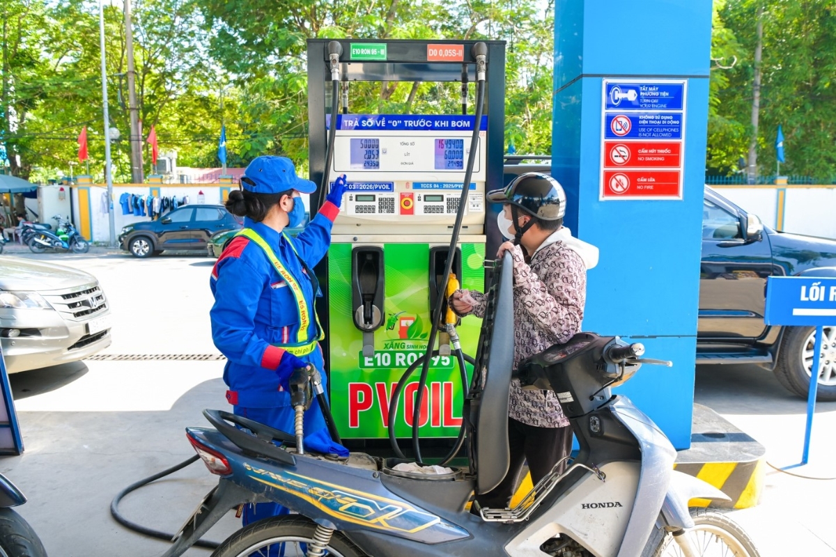 PVOIL phủ sóng xăng E10 toàn quốc: Bước tăng tốc cho lộ trình nhiên liệu xanh
