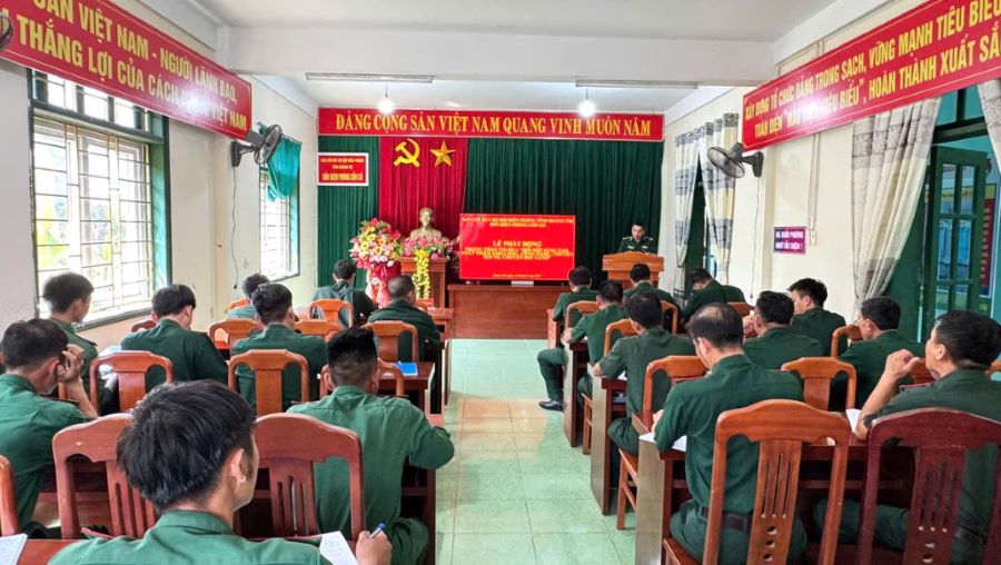 Lễ ph&aacute;t động Phong tr&agrave;o thi đua &ldquo;Đổi mới s&aacute;ng tạo, ph&aacute;t triển khoa học, c&ocirc;ng nghệ, chuyển đổi số, chuyển đổi xanh&rdquo; tại Đồn Bi&ecirc;n ph&ograve;ng Cồn Cỏ