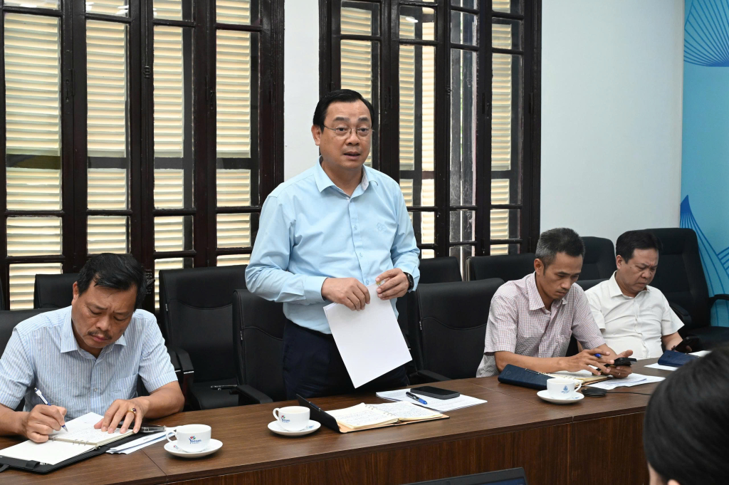 Cục trưởng Cục Du lịch Quốc gia Việt Nam Nguyễn Tr&ugrave;ng Kh&aacute;nh ph&aacute;t biểu chỉ đạo tại buổi l&agrave;m việc
