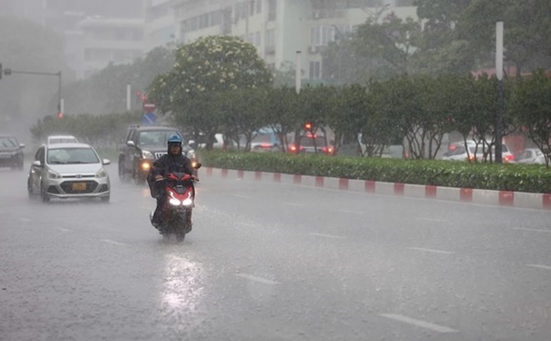 Nắng nóng diện rộng sắp chấm dứt, miền Bắc chuyển mưa dông