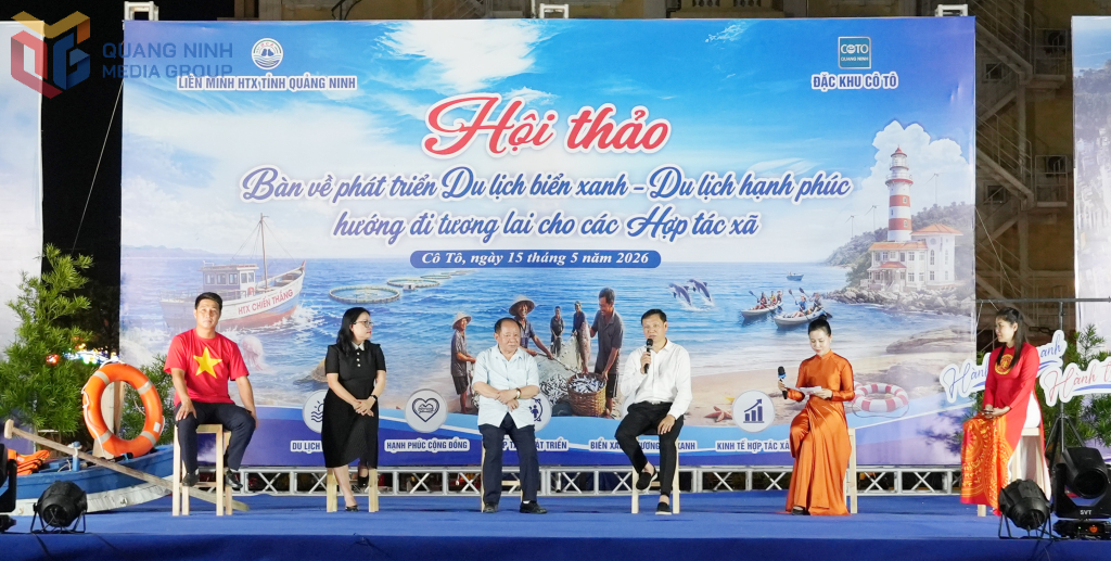 C&aacute;c chuy&ecirc;n gia, nh&agrave; khoa học, l&atilde;nh đạo Li&ecirc;n minh HTX tỉnh c&ugrave;ng đại diện c&aacute;c HTX th&agrave;nh vi&ecirc;n trao đổi, thảo luận định hướng ph&aacute;t triển du lịch biển xanh &ndash; du lịch hạnh ph&uacute;c cho khu vực kinh tế hợp t&aacute;c