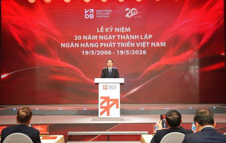 Thứ trưởng Bộ T&agrave;i ch&iacute;nh Nguyễn Đức Chi ph&aacute;t biểu tại lễ kỷ niệm 20 năm th&agrave;nh lập Ng&acirc;n h&agrave;ng Ph&aacute;t triển Việt Nam