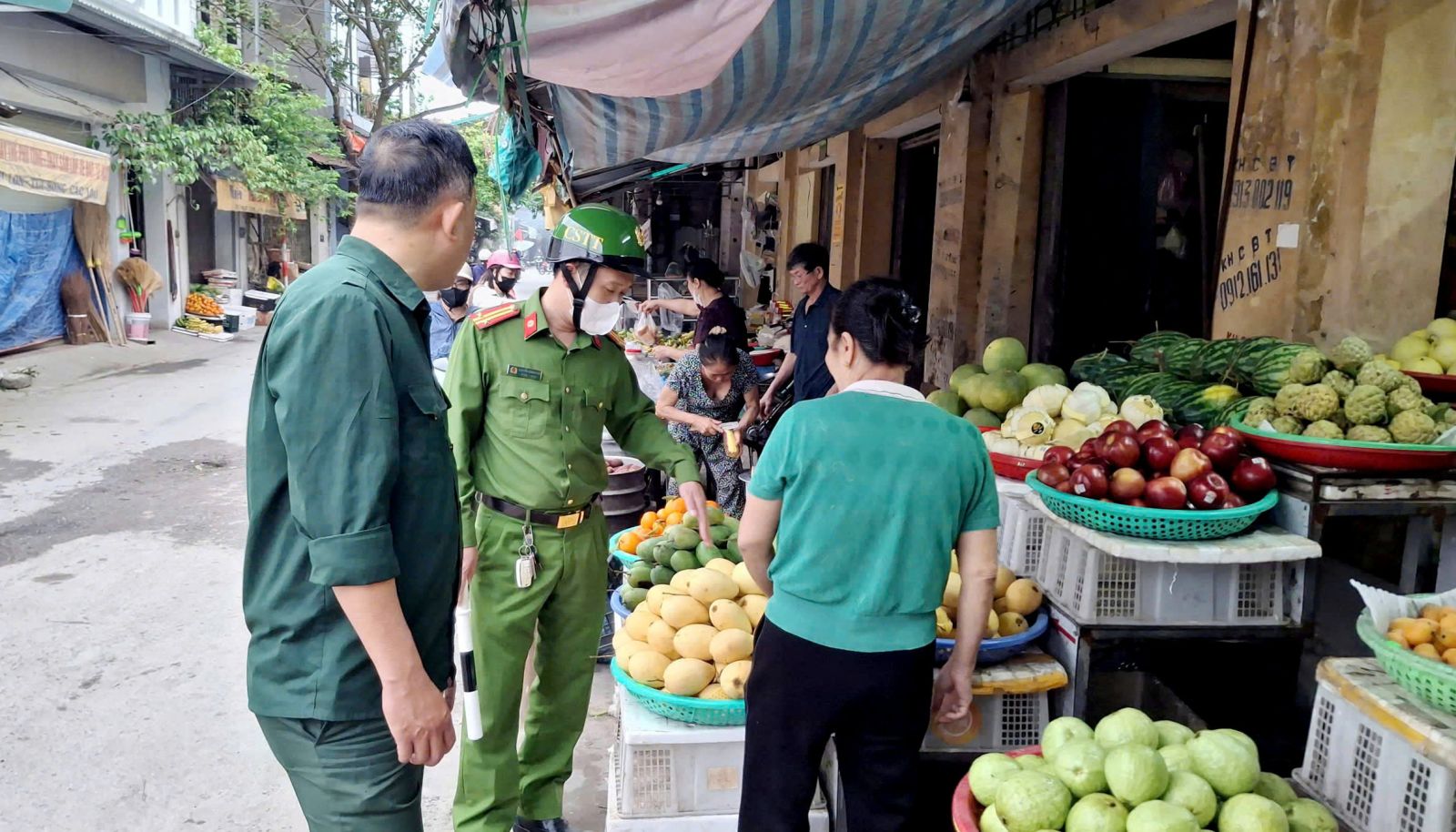 Chủ tịch UBND cấp xã chịu trách nhiệm chính trong công tác bảo đảm trật tự đô thị, trật tự công cộng