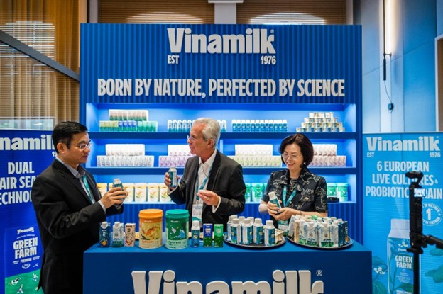 Sữa tươi Vinamilk Green Farm c&oacute; mặt tại Hội nghị sữa to&agrave;n cầu 2025. Ảnh: Vinamilk