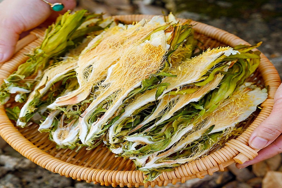 Hoa thanh long sấy kh&ocirc;ng chỉ l&agrave; một m&oacute;n ăn độc đ&aacute;o, m&agrave; c&ograve;n l&agrave; c&acirc;u chuyện về sự s&aacute;ng tạo của n&ocirc;ng nghiệp Việt Nam